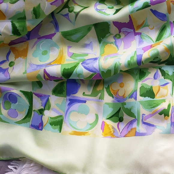Louis Vuitton 100% Silk Scarf - Picture 2 of 5